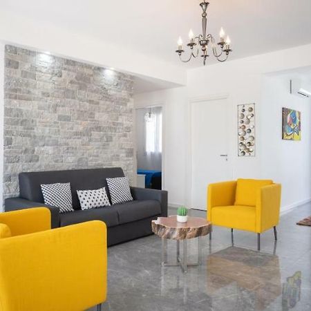 Arricampati Apartments Villa & Bringo Car Rental Карини Экстерьер фото